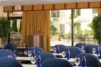 фото отеля Doubletree Hotel Boston/Bedford Glen