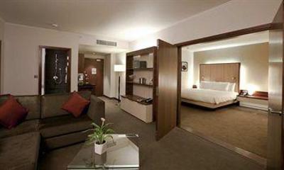 фото отеля Hilton London Heathrow Airport Terminal 5