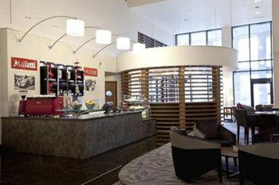 фото отеля Hilton London Heathrow Airport Terminal 5
