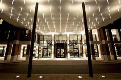 фото отеля Hilton London Heathrow Airport Terminal 5
