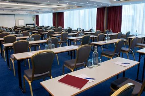 фото отеля Ramada Encore Geneva Hotel