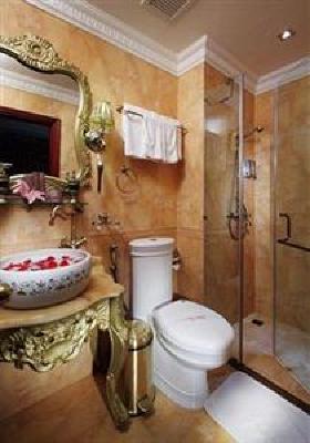фото отеля Hotel A&EM 19 Dong Du