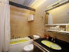 фото отеля Hotel A&EM 19 Dong Du