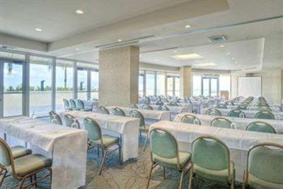 фото отеля Doubletree Ocean Point Resort Sunny Isles Beach