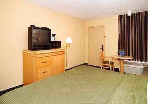 фото отеля Quality Inn Universal Studios Area