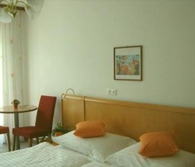 фото отеля Hotel Garni Helene