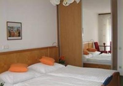 фото отеля Hotel Garni Helene