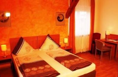 фото отеля Hotel Adler Aichelberg