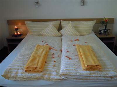 фото отеля Appartements Neu Stockach