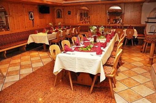 фото отеля Gasthof Zur Post Hotel Raisting