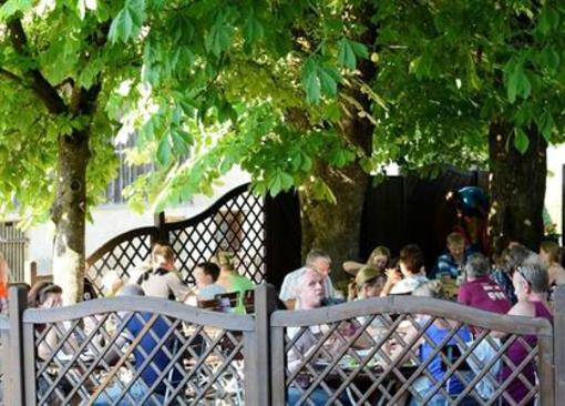 фото отеля Gasthof Zur Post Hotel Raisting