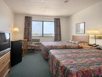 фото отеля Super 8 Motel DeWitt (Iowa)