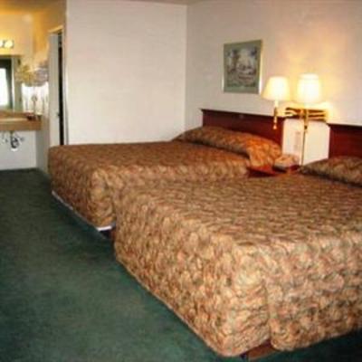 фото отеля The Edgewater Inn Reedley