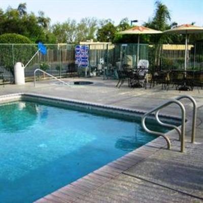 фото отеля The Edgewater Inn Reedley
