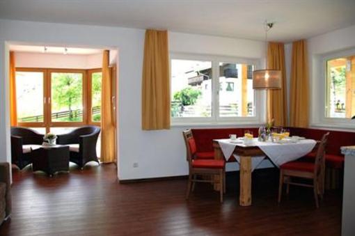 фото отеля Apart Ideal Guesthouse Lermoos