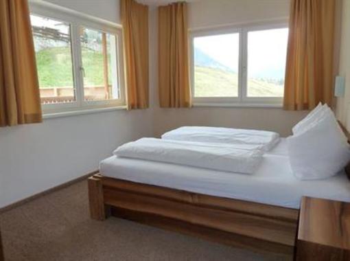 фото отеля Apart Ideal Guesthouse Lermoos