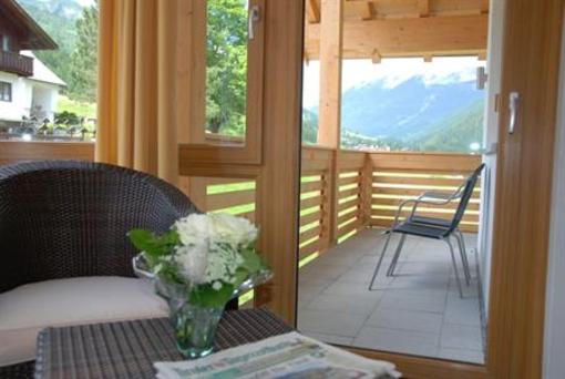 фото отеля Apart Ideal Guesthouse Lermoos