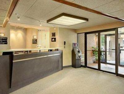 фото отеля Days Inn St. Cloud