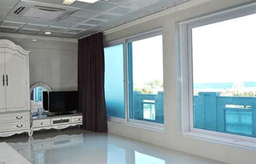 фото отеля Donghae Medical Spa Convention Hotel