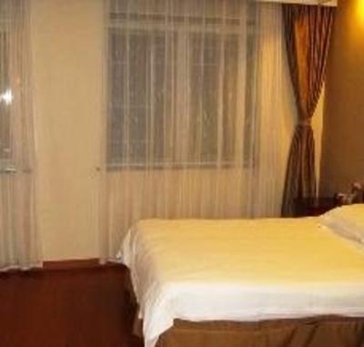 фото отеля Green Tree Inn Jiangdu Longcheng Road Express