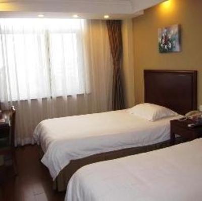 фото отеля Green Tree Inn Jiangdu Longcheng Road Express