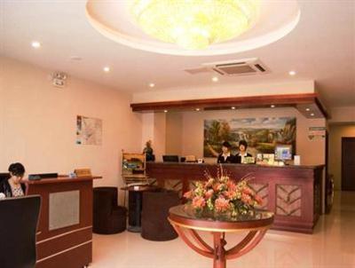фото отеля Green Tree Inn Jiangdu Longcheng Road Express