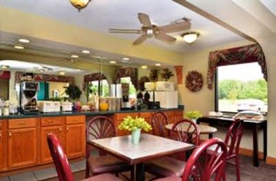 фото отеля Americas Best Value Inn and Suites - Moss Point
