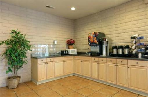 фото отеля Americas Best Value Inn & Suites Gallup