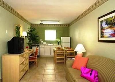 фото отеля Shoreline All Suites Inn