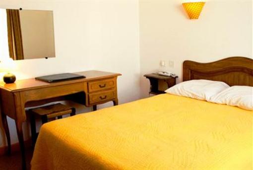 фото отеля Hotel Saint Louis Aigues-Mortes