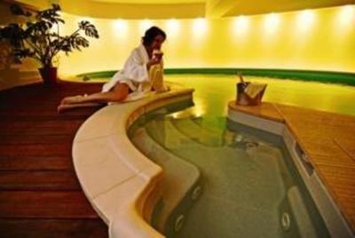 фото отеля Lux Garden Hotel