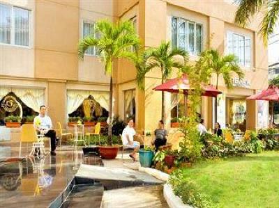 фото отеля First Hotel Ho Chi Minh City