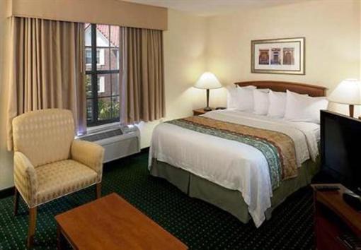 фото отеля TownePlace Suites Dallas Las Colinas