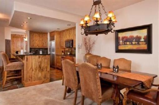фото отеля Antlers Christie Base Resort Steamboat Springs