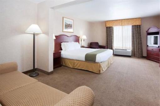 фото отеля Holiday Inn Express Bernalillo