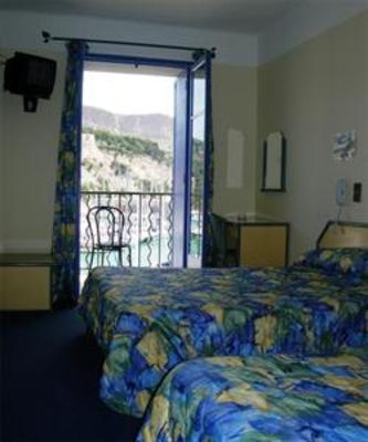 фото отеля Hotel Le Golfe Cassis