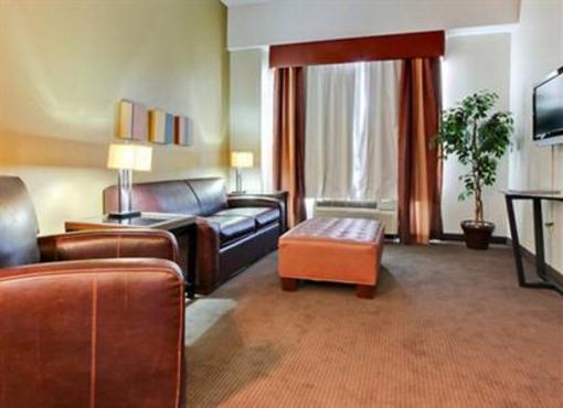 фото отеля Comfort Suites Newport (Kentucky)