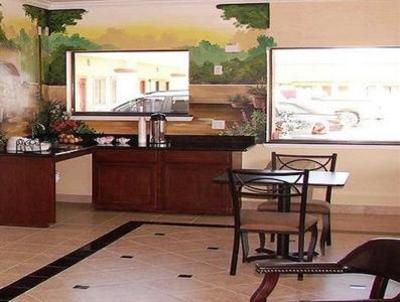 фото отеля Scottish Inns & Suites - Willowbrook