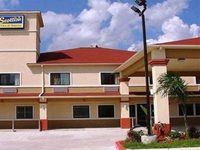 Scottish Inns & Suites - Willowbrook