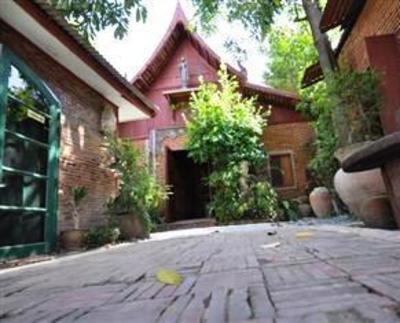 фото отеля Ayutthaya Bouchic Hostel