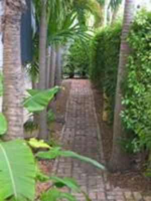 фото отеля Andrews Inn & Garden Cottages Key West