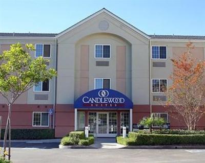 фото отеля Candlewood Suites Orange County Irvine East