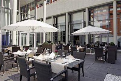 фото отеля Sheraton Hannover Pelikan Hotel