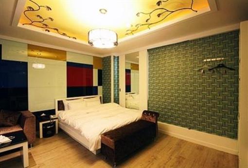фото отеля The Holic Hotel