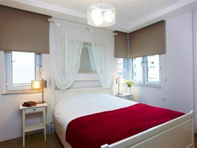 фото отеля The Room Apartments