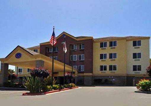 фото отеля Comfort Suites Castro Valley