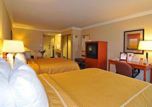 фото отеля Comfort Suites Castro Valley