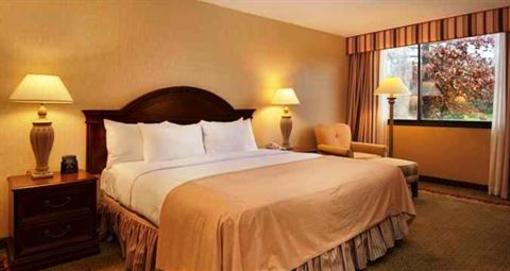 фото отеля Hilton Woodcliff Lake