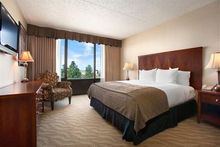 фото отеля Hilton Wichita Airport