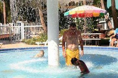 фото отеля Tropical Palms Resort and Campground
